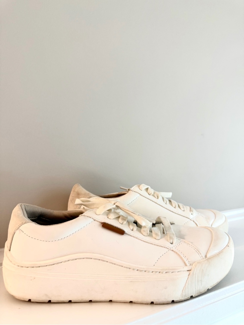 Dr. Scholl's Cream/White Platform Leather Sneakers